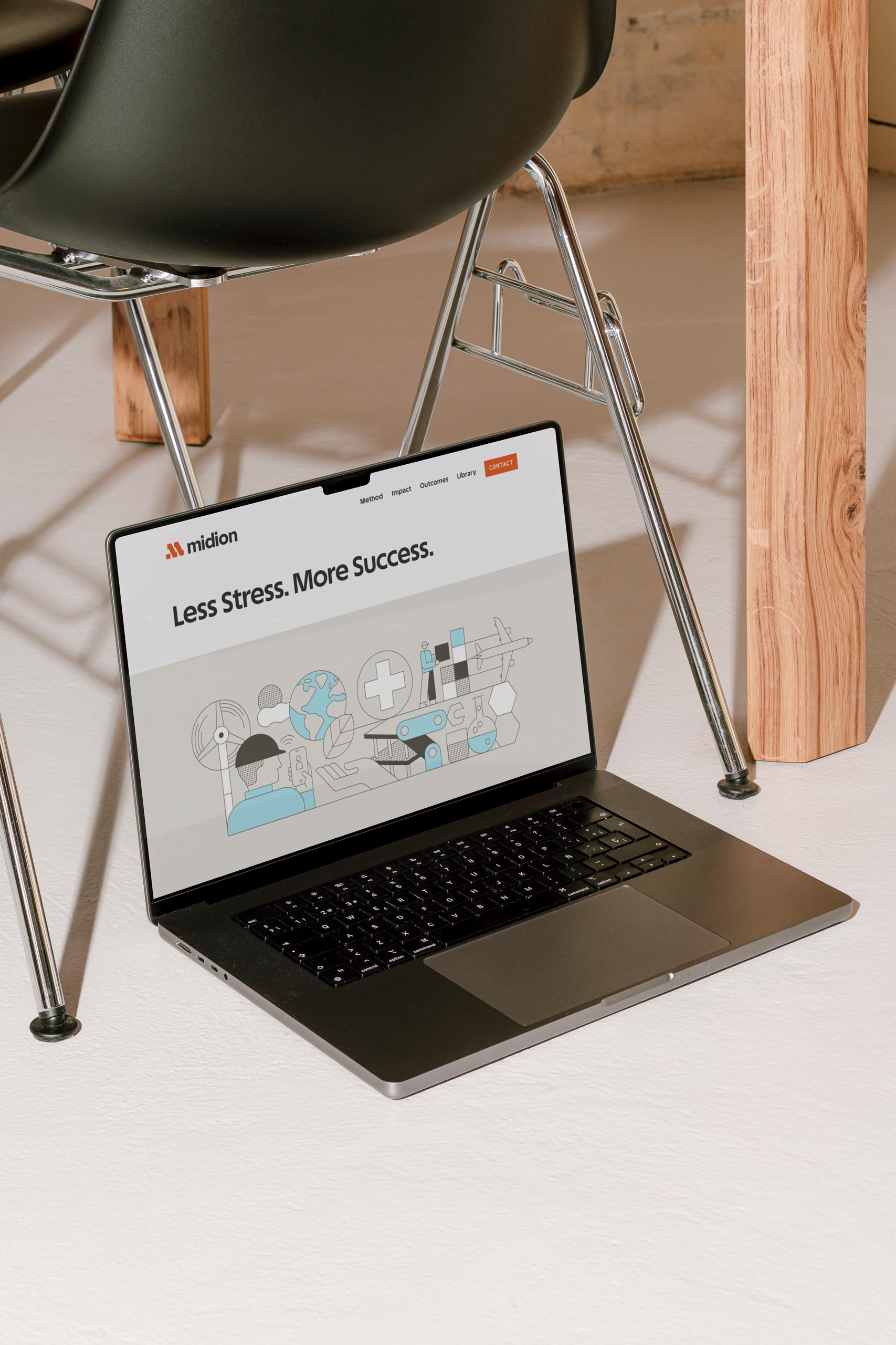 Midion_MacBook_Pro_Mockup_V